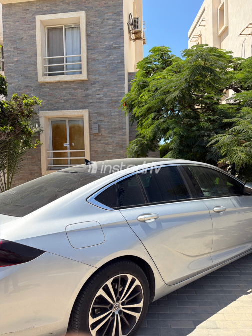 Opel Insignia 2019 Silver Automatic Used for Sale in Cairo - 5