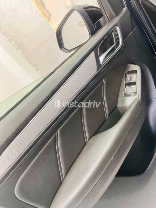 ام جى ار اكس 5 2019 أسود أوتوماتيك مستعملة للبيع في الإسكندرية - 8