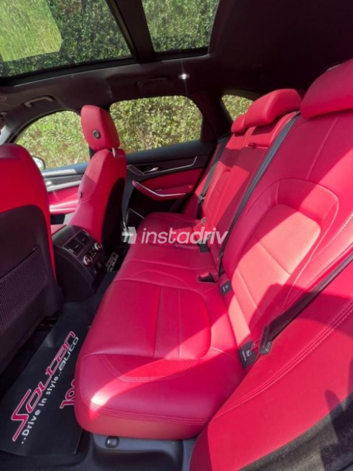 Jaguar F-Pace 2024 Gray Automatic Used for Sale in Cairo - 8