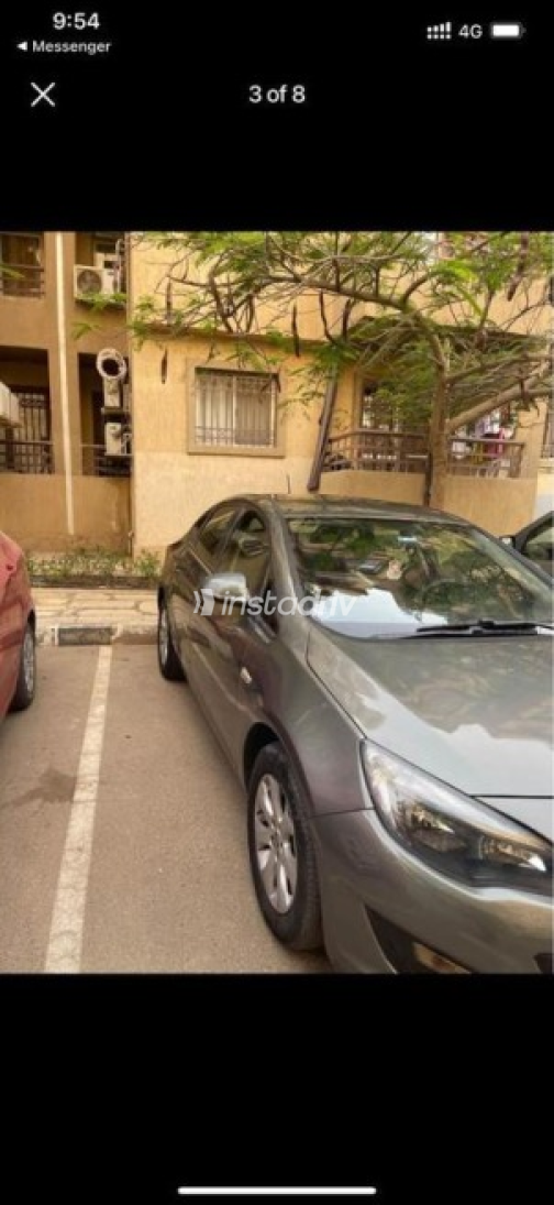 Opel Astra 2017 White Automatic Used for Sale in Greater Cairo ( Cairo + Giza) - 4