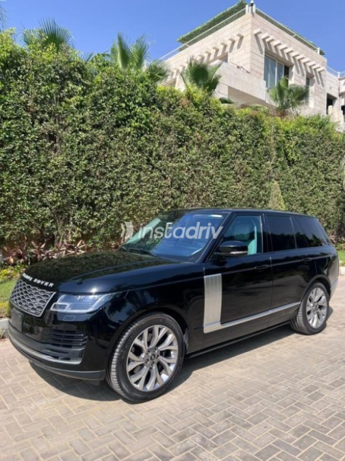 Land Rover Range Rover Vogue 2021 Black Automatic Used for Sale in Cairo - 2