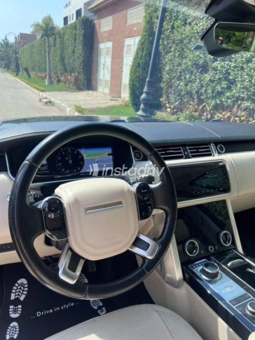 Land Rover Range Rover Vogue 2021 Black Automatic Used for Sale in Cairo - 7