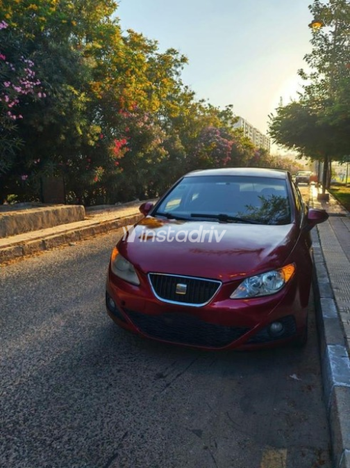 Seat Ibiza 2011 Dark Red Automatic Used for Sale in Giza - 3