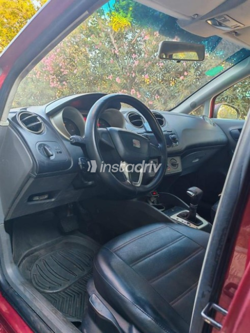 Seat Ibiza 2011 Dark Red Automatic Used for Sale in Giza - 5