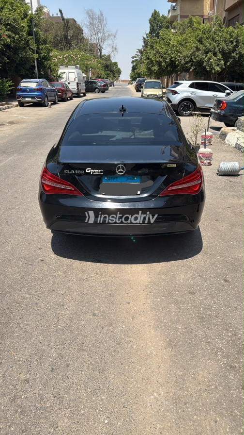 Mercedes CLA 180 2019 Black Automatic Used for Sale in Mokattam - 3