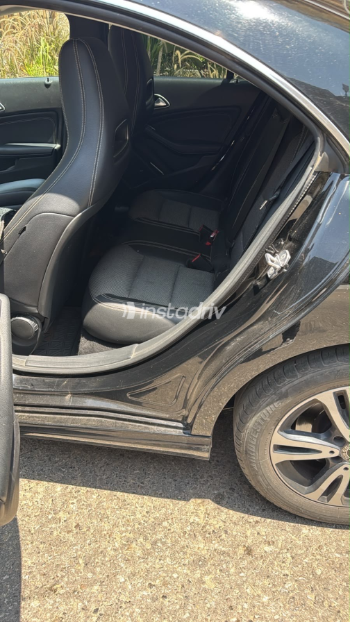 Mercedes CLA 180 2019 Black Automatic Used for Sale in Mokattam - 5