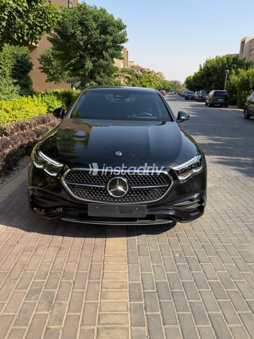 مرسيدس E 200 2024 أسود أوتوماتيك مستعملة للبيع في الجيزة - 6