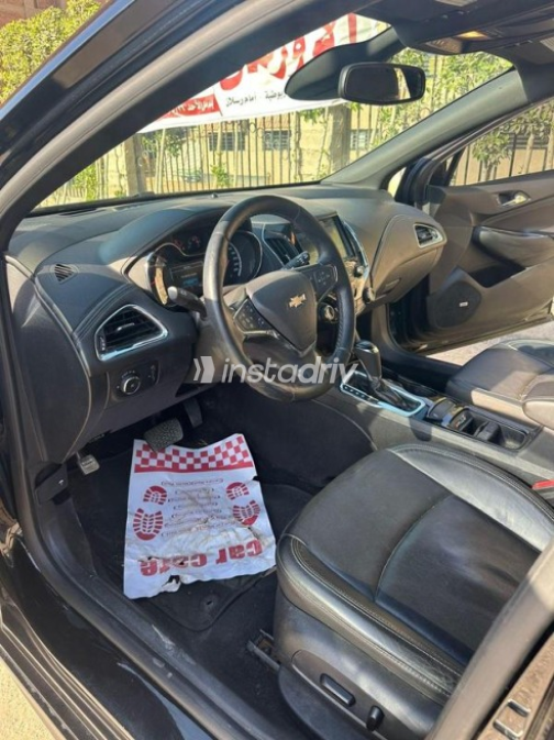 Chevrolet Cruze 2017 White Automatic Used for Sale in Greater Cairo ( Cairo + Giza) - 8