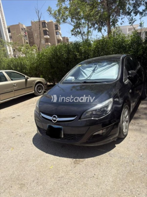 Opel Astra 2021 White Automatic Used for Sale in Greater Cairo ( Cairo + Giza) - 1