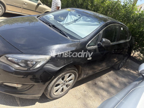 Opel Astra 2021 White Automatic Used for Sale in Greater Cairo ( Cairo + Giza) - 6