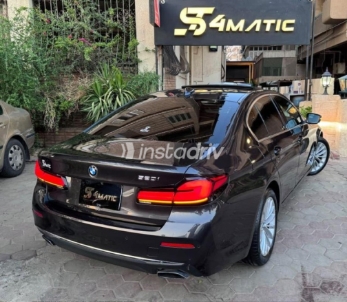 BMW 520 2023 Gray Automatic Used for Sale in Cairo - 7