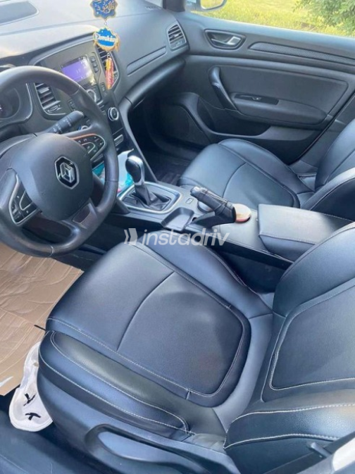 Renault Megane 2020 White Automatic Used for Sale in Aswan - 7