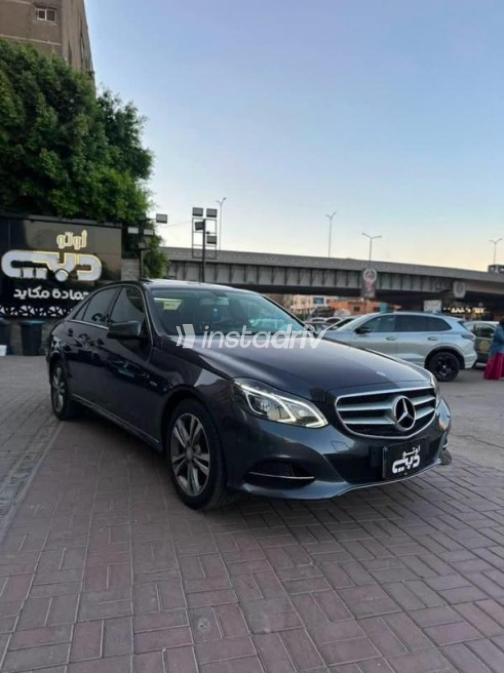 Mercedes E 180 2016 Gray Automatic Used for Sale in Nasr city - 2
