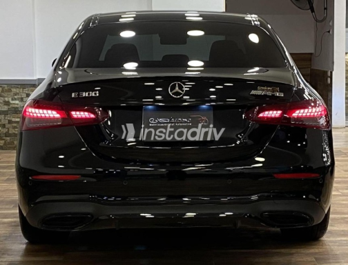 Mercedes E 300 2023 Black Automatic Used for Sale in Heliopolis - 4