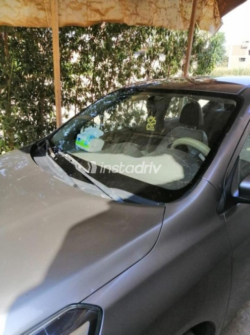 Nissan Sunny 2020 White Automatic Used for Sale in Greater Cairo ( Cairo + Giza) - 5
