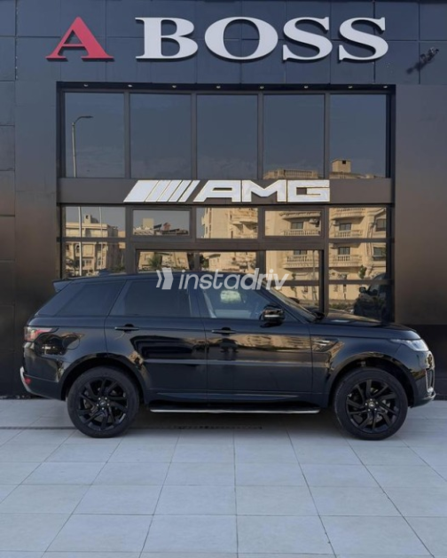 Land Rover Range Rover Sport 2022 Black Automatic Used for Sale in Sheikh Zayed City - 3