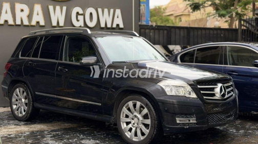 مرسيدس GLK 300 2010 أسود أوتوماتيك مستعملة للبيع في مدينة الشيخ زايد - 2