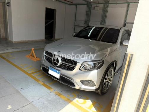 Mercedes GLC 300 2019 Silver Automatic Used for Sale in Cairo - 2