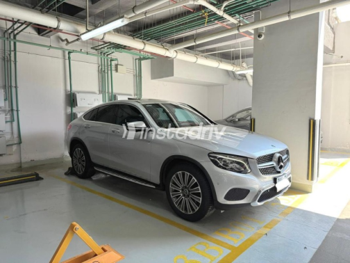 Mercedes GLC 300 2019 Silver Automatic Used for Sale in Cairo - 3