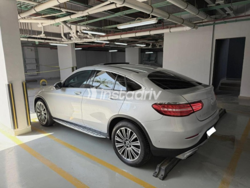 Mercedes GLC 300 2019 Silver Automatic Used for Sale in Cairo - 4