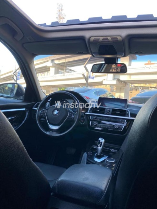 BMW 320 2017 Silver Automatic Used for Sale in Nasr city - 3