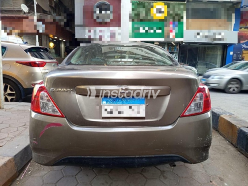 Nissan Sunny 2015 Bronze Automatic Used for Sale in Giza - 2