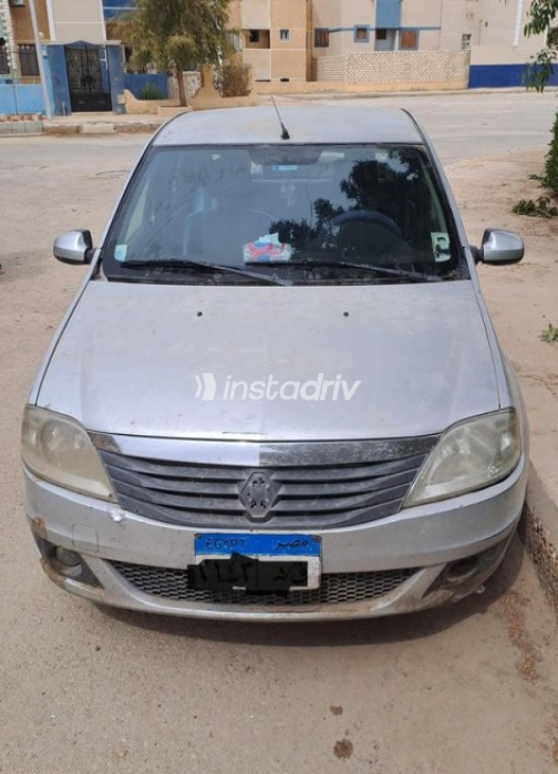 Renault Logan 2014 Silver Automatic Used for Sale in Cairo - 4