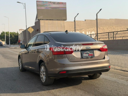 Ford Focus 2012 Brown Automatic Used for Sale in Nasr city - 4