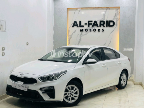 كيا جراند سيراتو 2019 أبيض أوتوماتيك مستعملة للبيع في الإسكندرية - 3