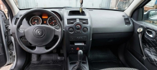 Renault Megane 2006 Silver Automatic Used for Sale in Alexandria