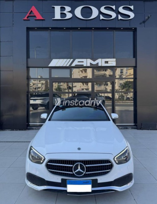 Mercedes E 200 2021 White Automatic Used for Sale in Sheikh Zayed City - 1