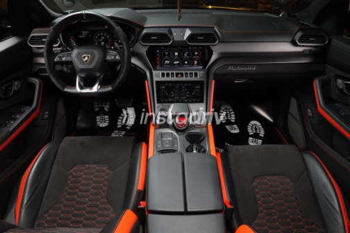 Lamborghini Urus 2022 Gray Automatic Used for Sale in Sheikh Zayed City - 7