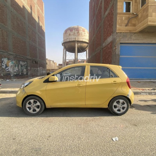 Kia Picanto 2015 Yellow Automatic Used for Sale in Giza - 2