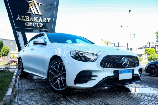 Mercedes E 200 2022 White Automatic Used for Sale in Madinaty - 3