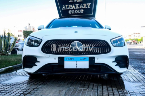 Mercedes E 200 2022 White Automatic Used for Sale in Madinaty - 5