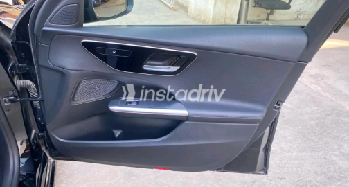 مرسيدس C 180 2022 أسود أوتوماتيك مستعملة للبيع في الجيزة - 1