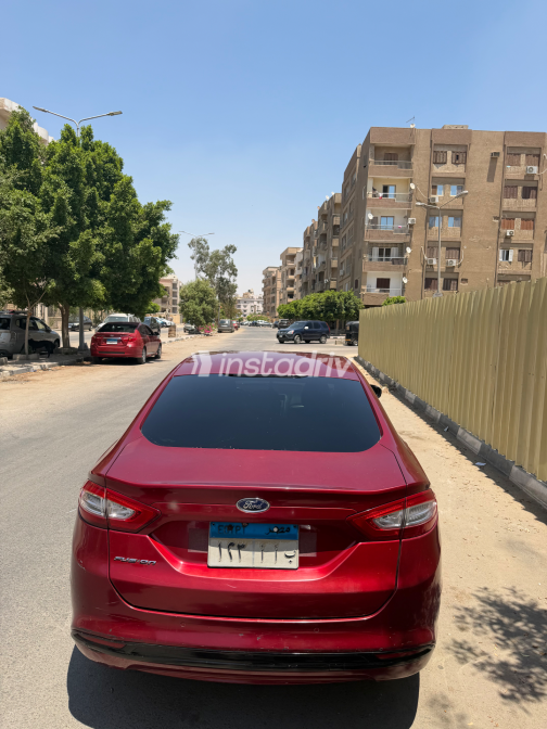 فورد فيوجن 2015 أبيض أوتوماتيك مستعملة للبيع في المقطم - 2