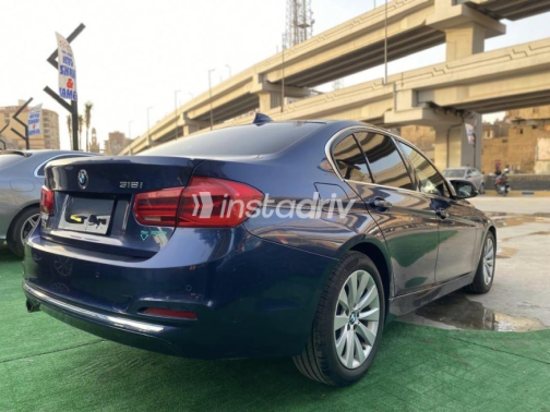 BMW 318 2019 Dark Blue Automatic Used for Sale in Cairo - 4
