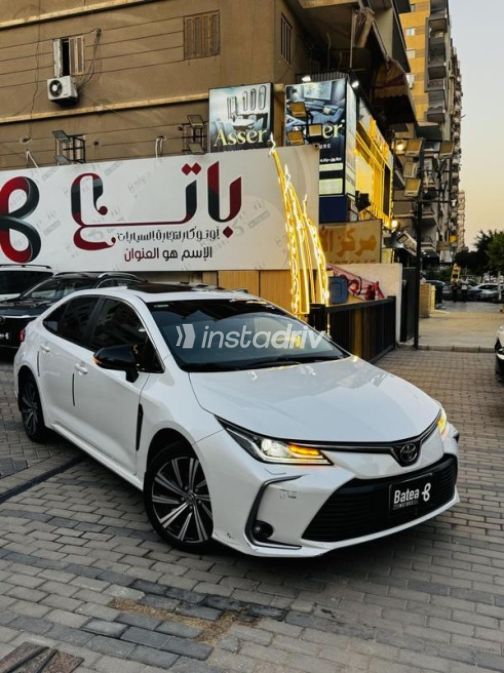 Toyota Corolla 2023 White Automatic Used for Sale in Nasr city - 2