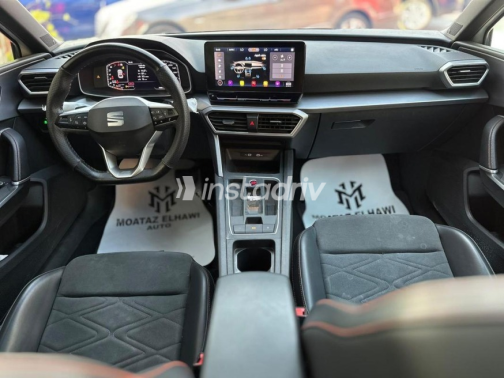 Seat Leon 2021 White Automatic Used for Sale in Cairo - 2