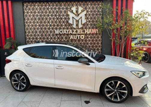 Seat Leon 2021 White Automatic Used for Sale in Cairo - 5