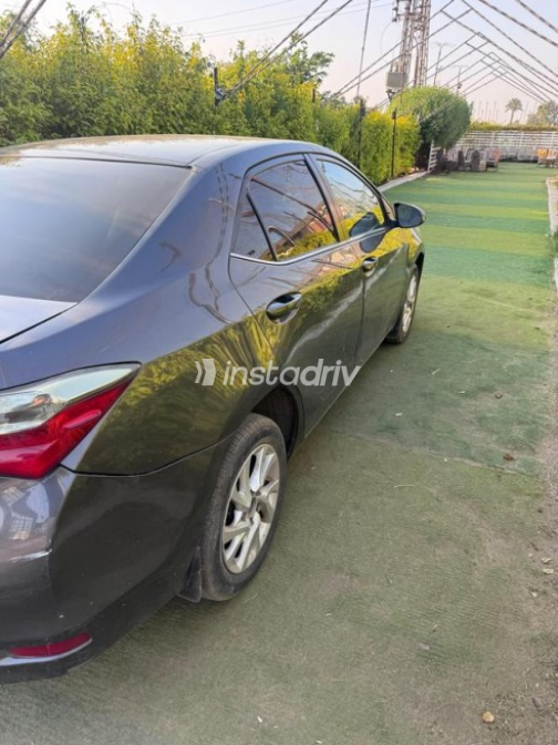 Toyota Corolla 2018 White Automatic Used for Sale in Greater Cairo ( Cairo + Giza) - 5