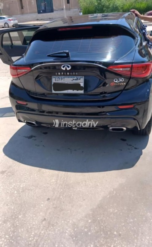 Infiniti Q30 2018 White Automatic Used for Sale in Greater Cairo ( Cairo + Giza) - 2