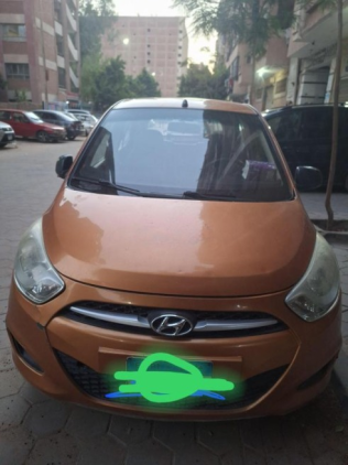 Hyundai I10 2016 Gold Automatic Used for Sale in Cairo