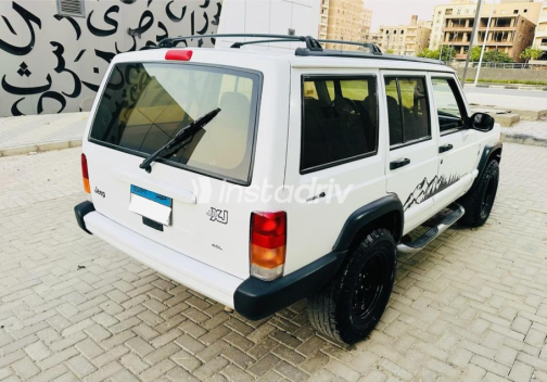 Jeep Cherokee 1998 White Automatic Used for Sale in Nasr city - 2