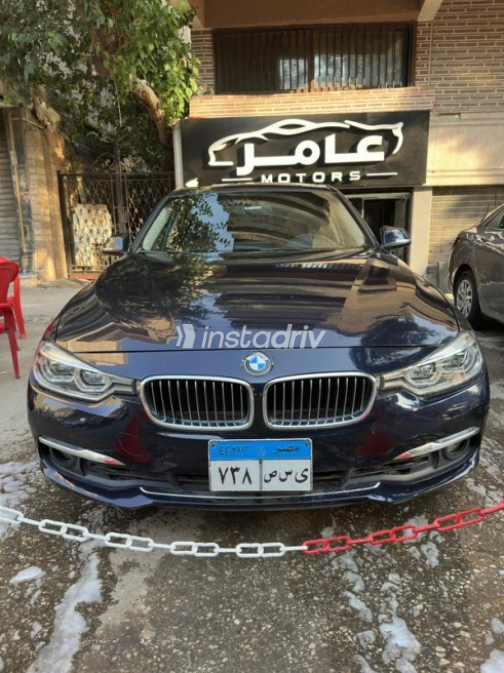 بي ام دبليو 320 2019 أزرق غامق أوتوماتيك مستعملة للبيع في المهندسين - 1