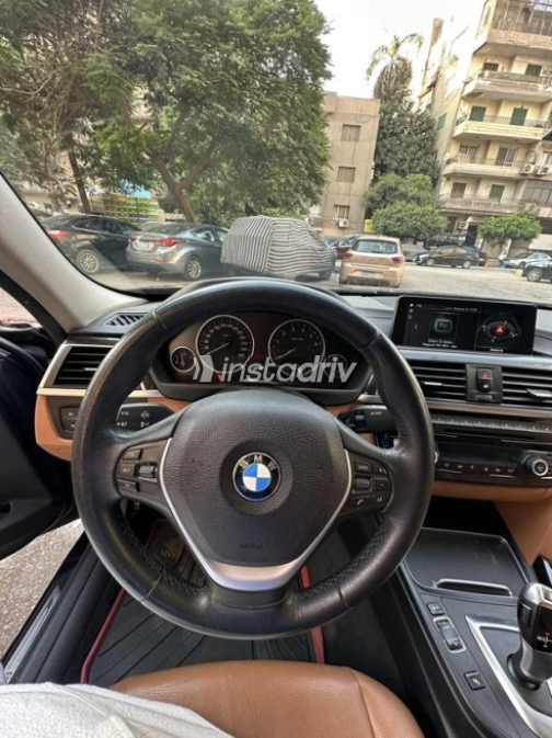 بي ام دبليو 320 2019 أزرق غامق أوتوماتيك مستعملة للبيع في المهندسين - 3