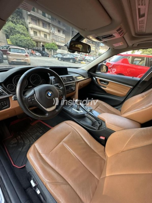 بي ام دبليو 320 2019 أزرق غامق أوتوماتيك مستعملة للبيع في المهندسين - 4