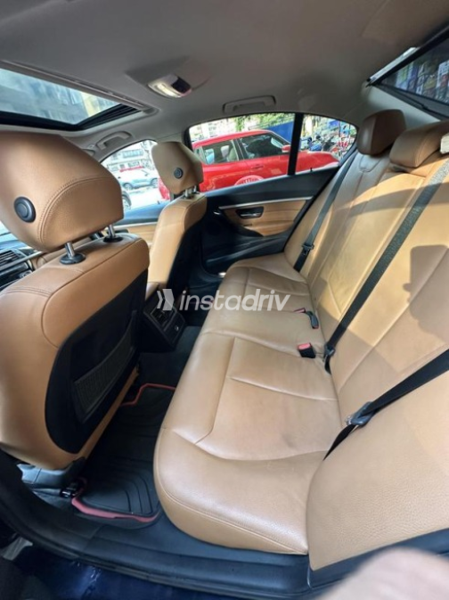 بي ام دبليو 320 2019 أزرق غامق أوتوماتيك مستعملة للبيع في المهندسين - 6