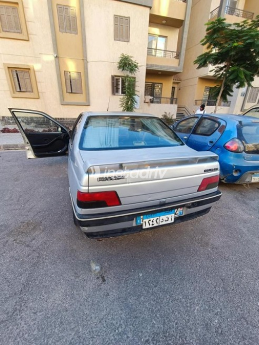 بيجو 405 2003 فضي أوتوماتيك مستعملة للبيع في العبور - 7